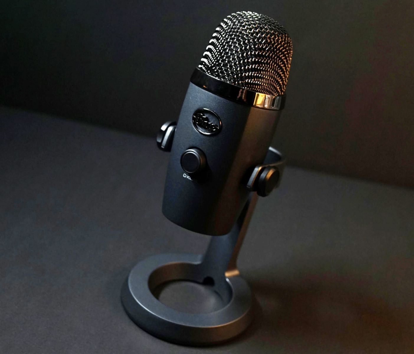  Logitech for Creators Blue Yeti Nano USB Microphone